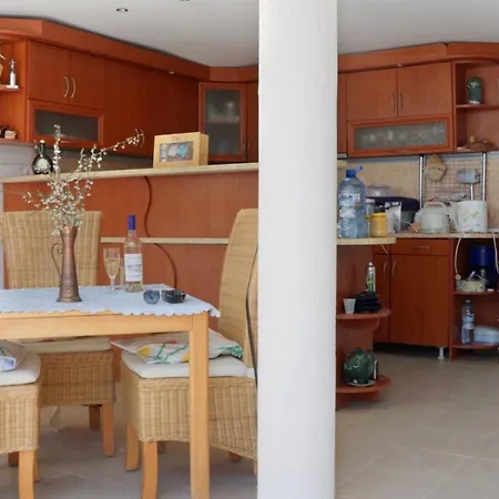 Guest house Nora