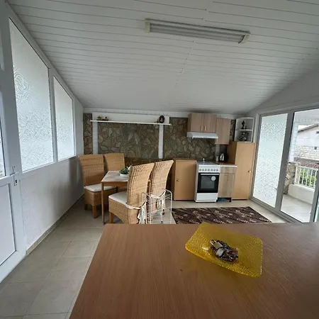 Guest house Nora 3*