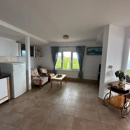 Nora Guest house 3*