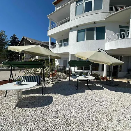 Guest house Nora 3*